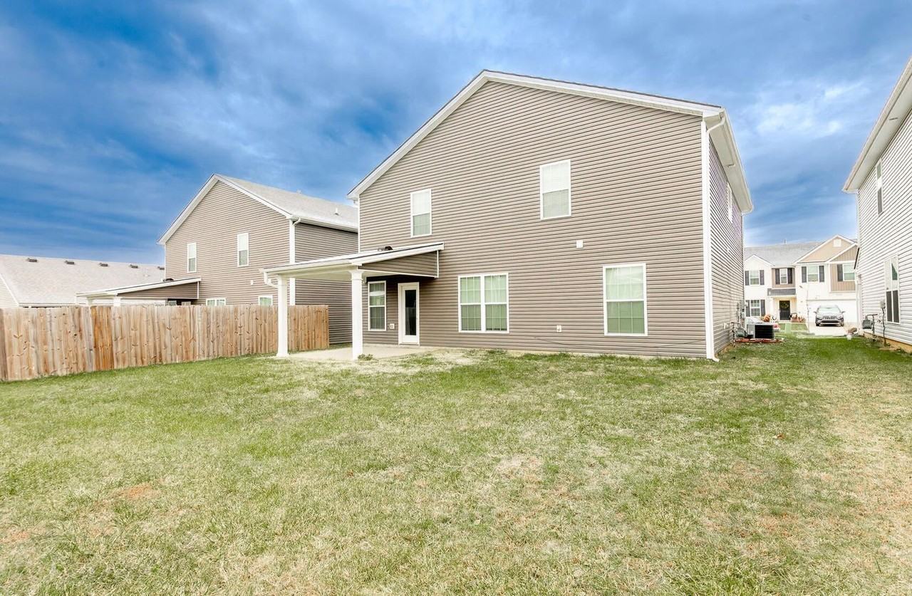 11512 Caswell Springs Way - Photo 5 of 37