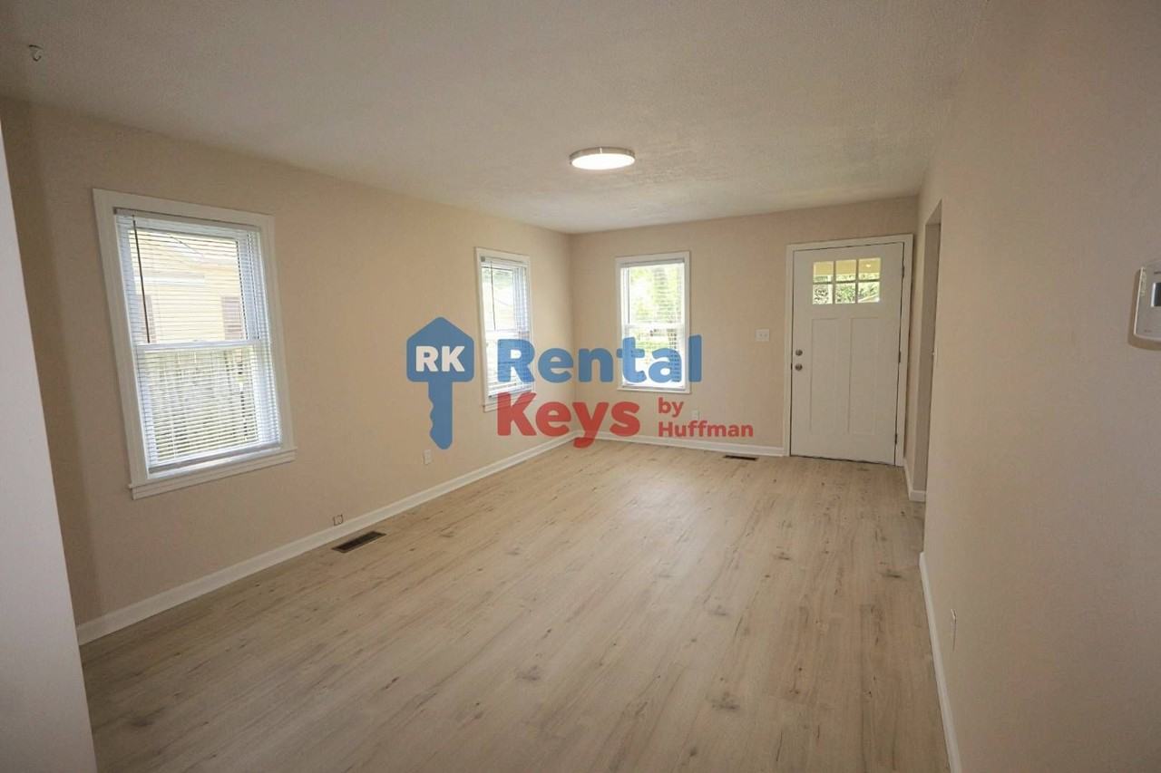 2208 Margybeth Ave - Photo 5 of 23