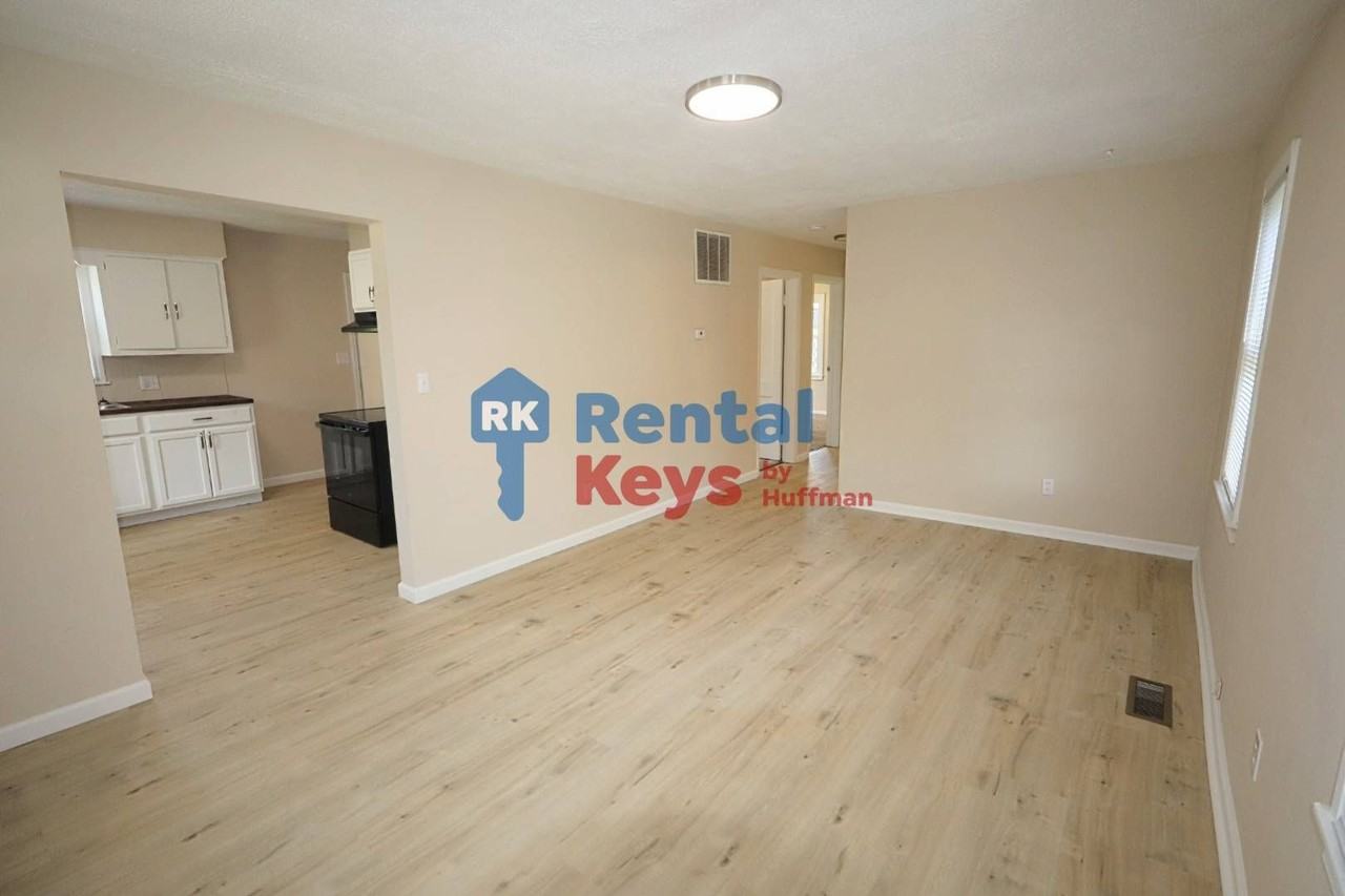 2208 Margybeth Ave - Photo 6 of 23