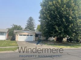 featured image of 151 E Maple St