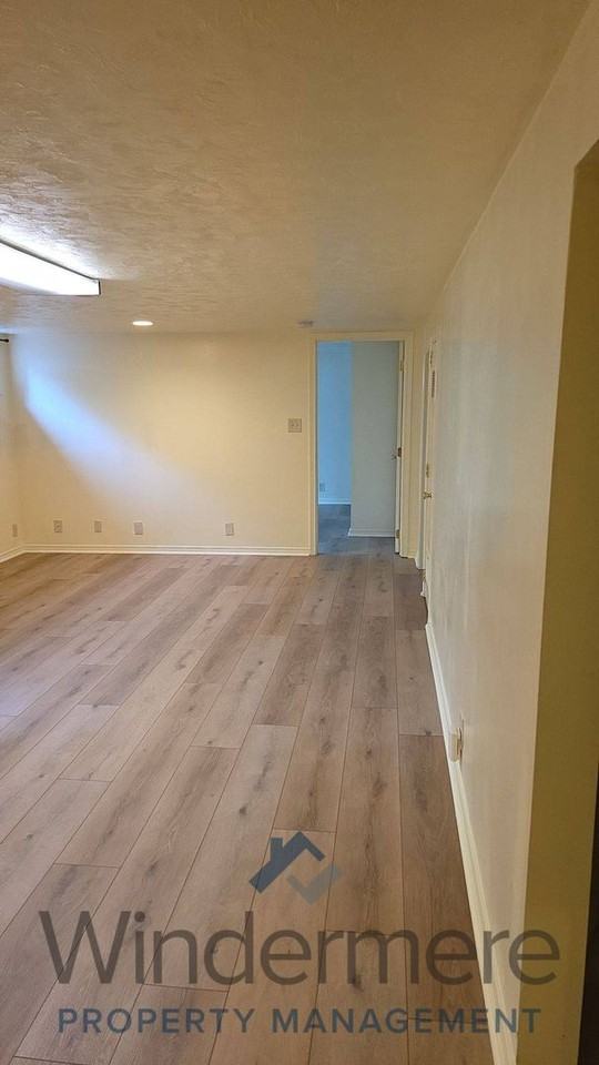 151 E Maple St - Photo 4 of 14