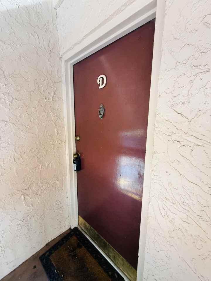 7525 Pitch Pine Cir #D - Photo 2 of 33