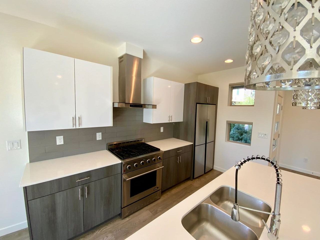 16329 Main View Ln Ne - Photo 4 of 35