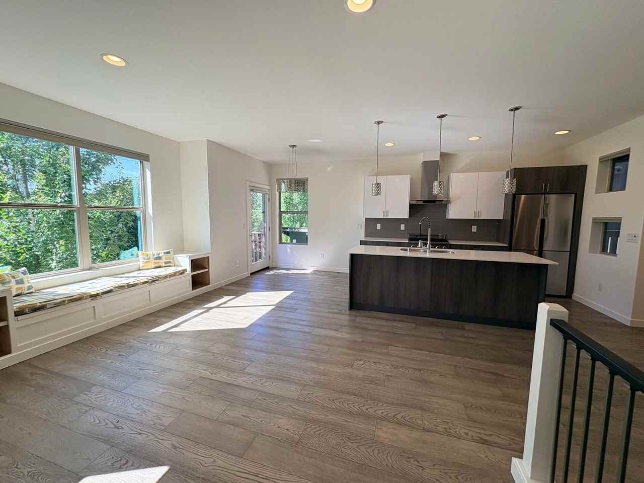 16329 Main View Ln Ne - Photo 7 of 35