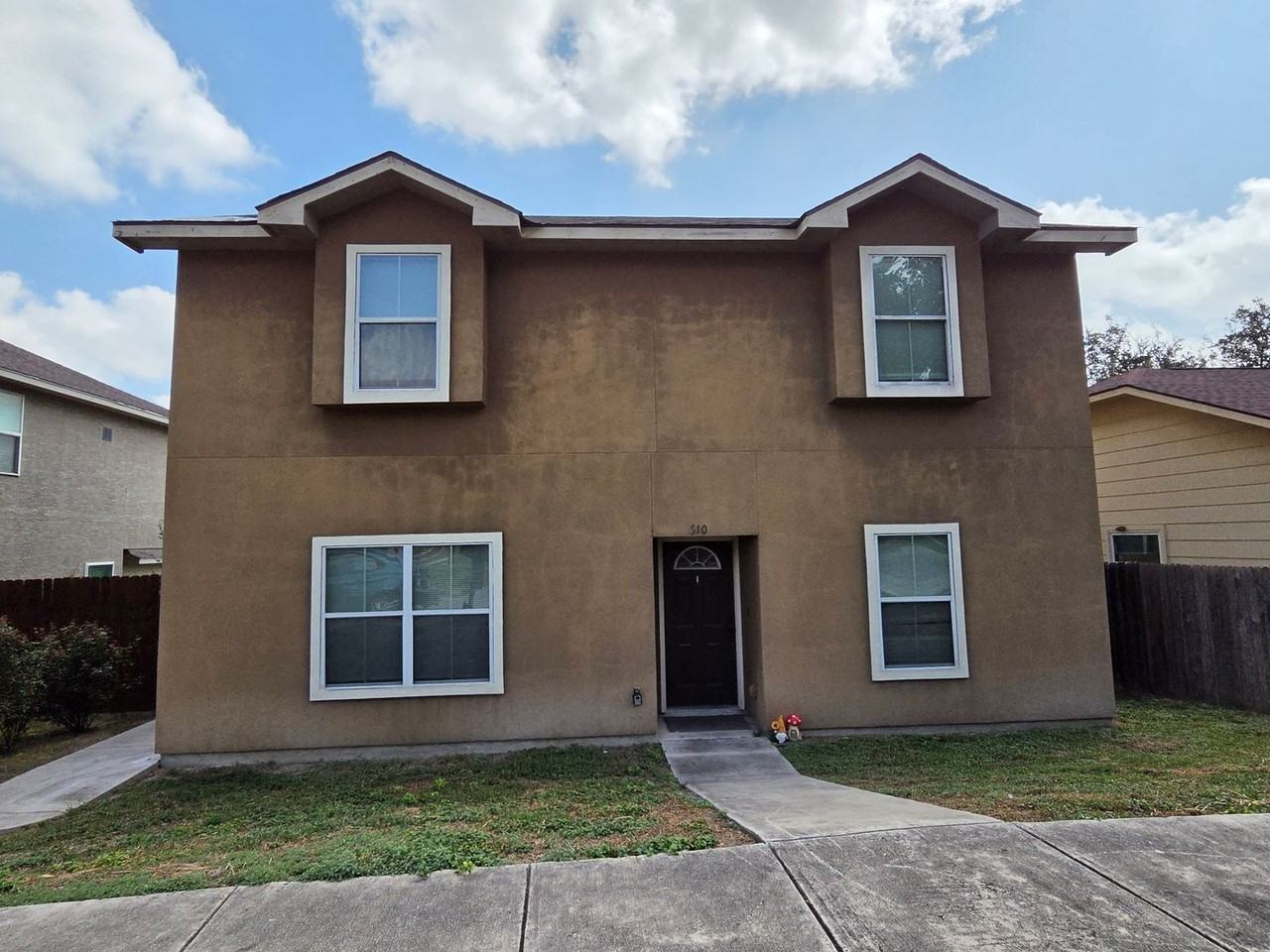 610 Meadow Arbor Ln #2