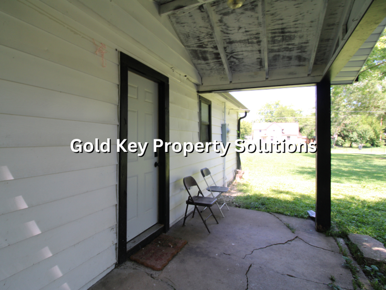 1512 Locust St - Photo 5 of 19