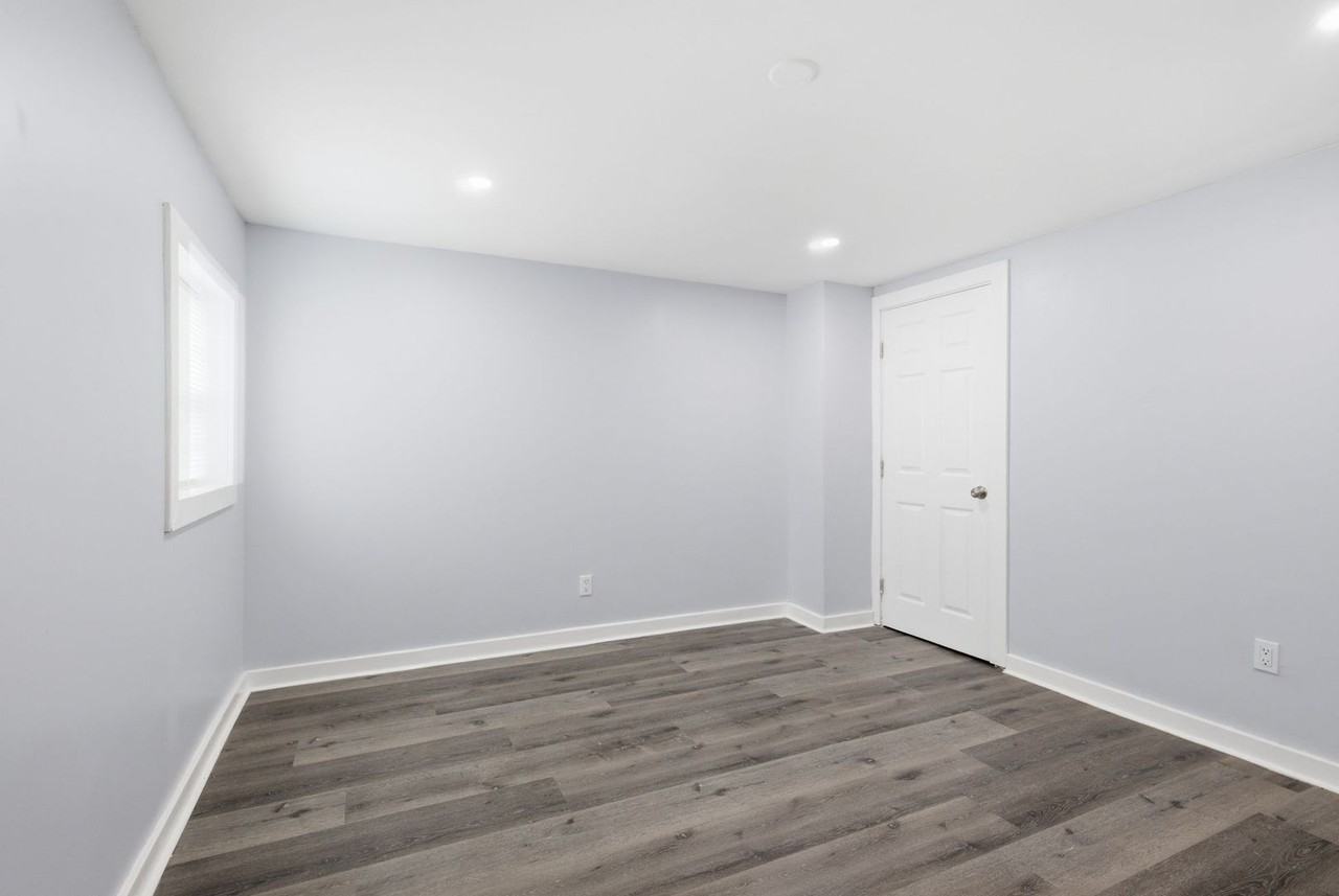 2834 Clifton Ave - Photo 6 of 27