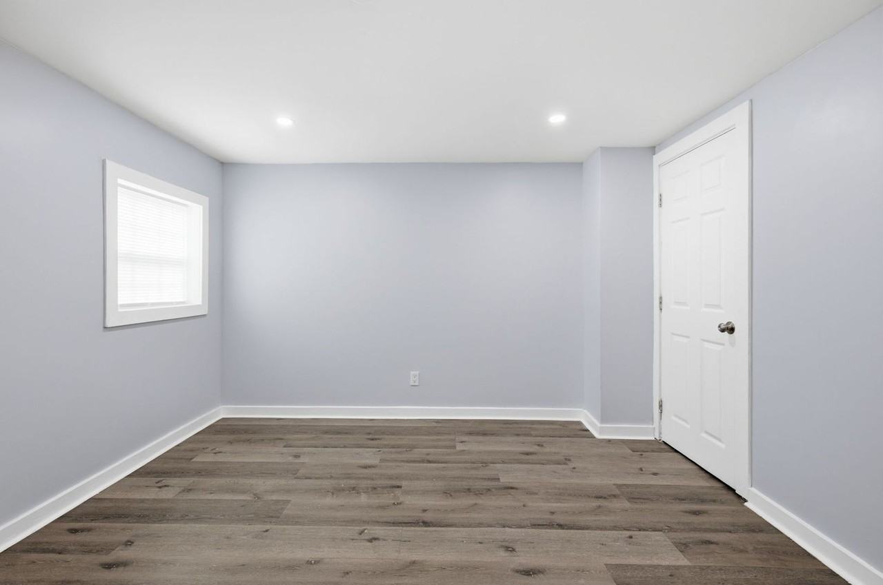 2834 Clifton Ave - Photo 7 of 27