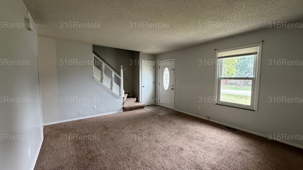 501 W Clark Ave - Photo 3 of 23