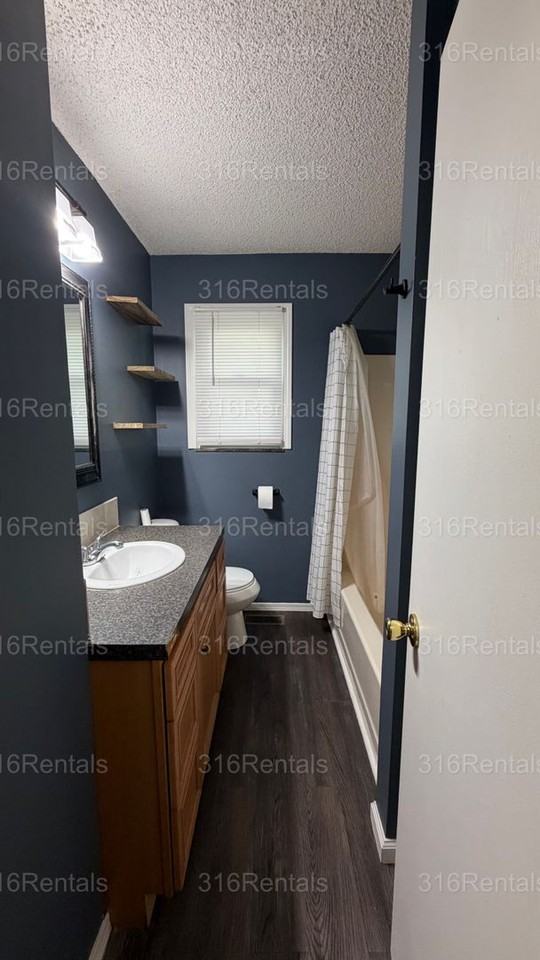 501 W Clark Ave - Photo 7 of 23