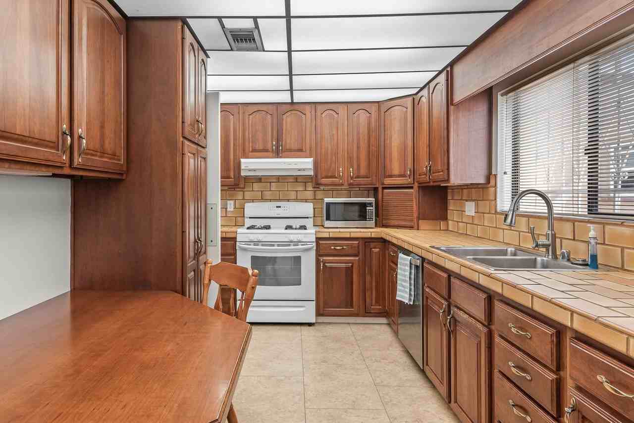 4734 College Ave - Photo 7 of 35
