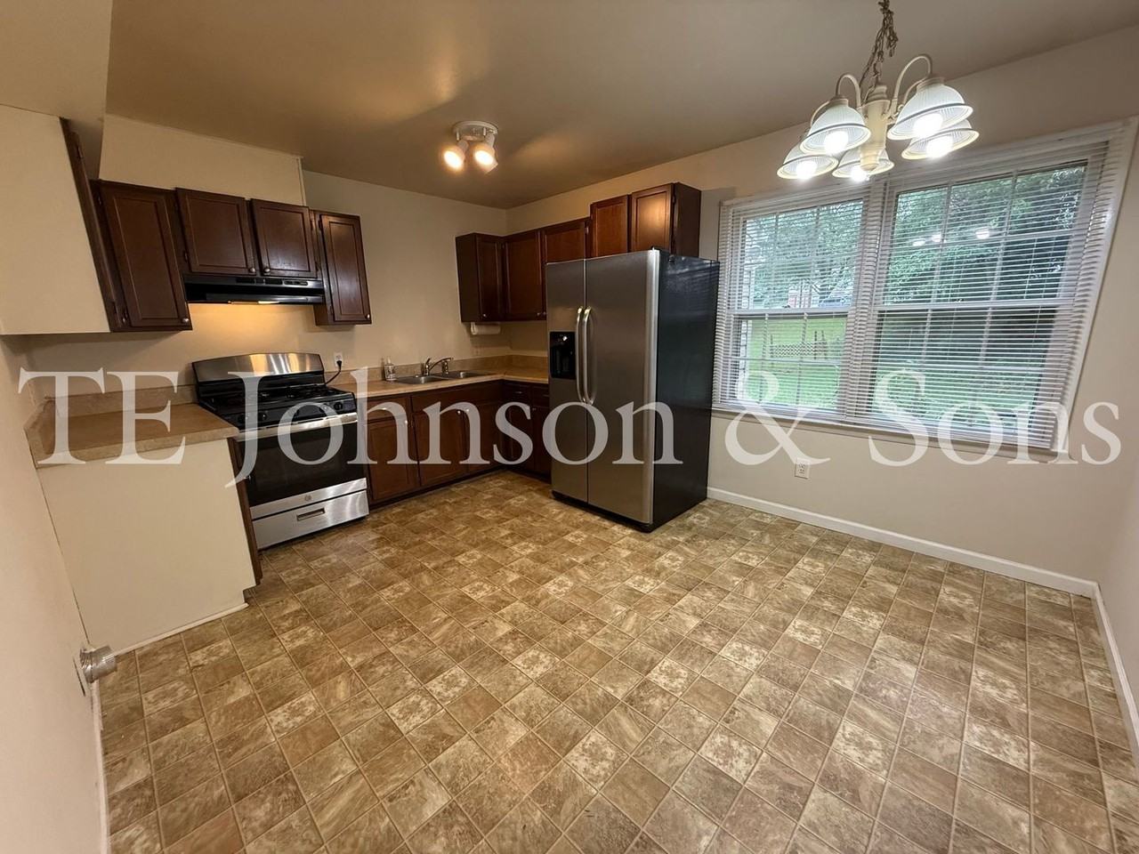 4218 S Jasmin Ct - Photo 7 of 44