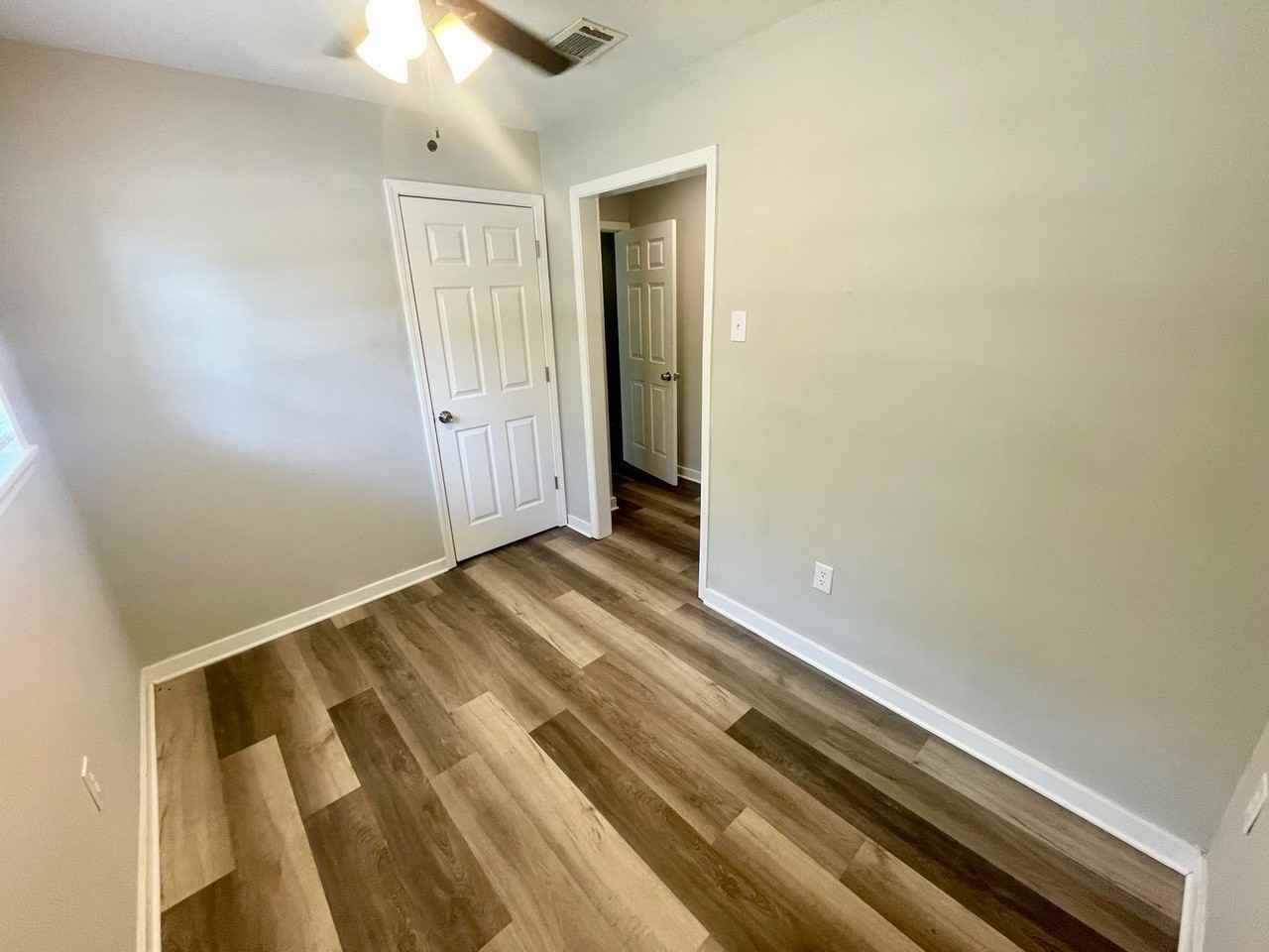235 Baugh St - Photo 6 of 11
