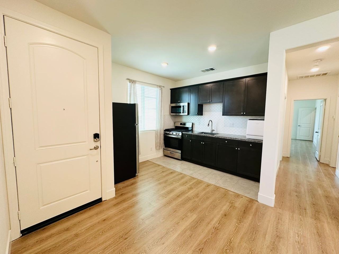 10964 Roble St #2 - Photo 7 of 25