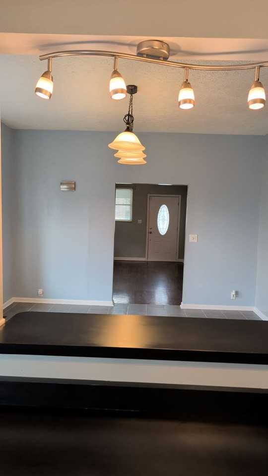 1300 36th St - Photo 6 of 21