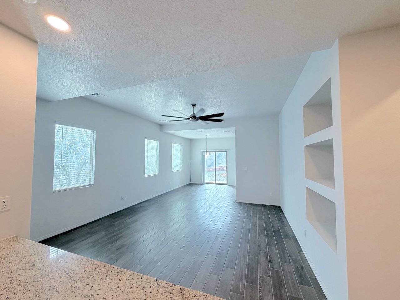 5777 Cosmo Ct Ne - Photo 3 of 30