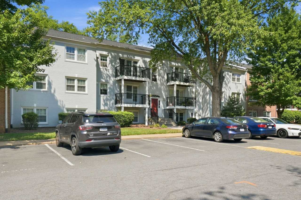 9453 Fairfax Blvd - Photo 2 of 26