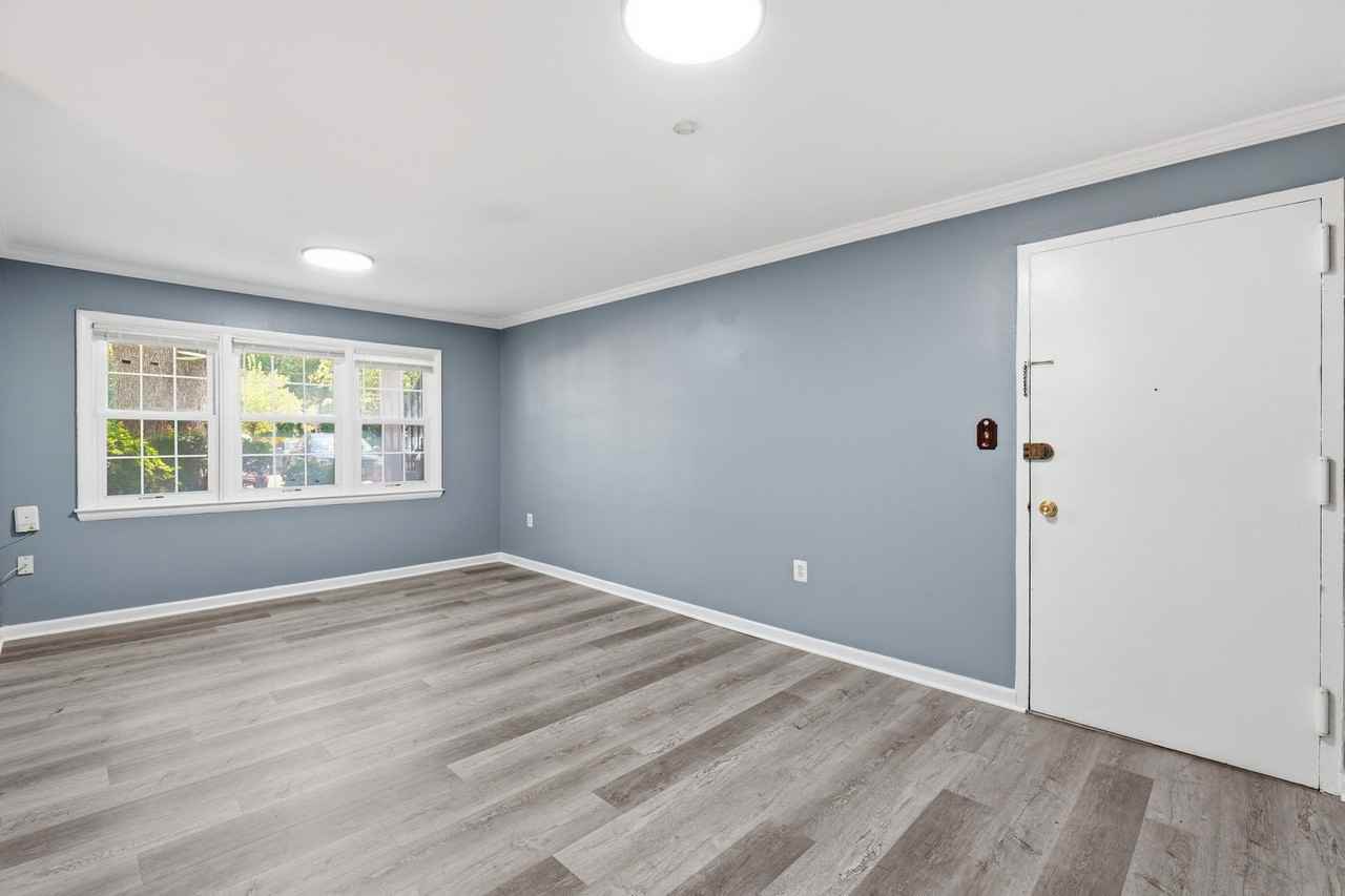 9453 Fairfax Blvd - Photo 6 of 26