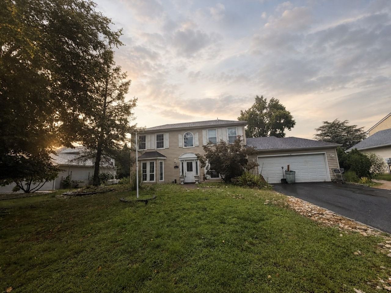 8 Lindner Ln - Photo 3 of 27