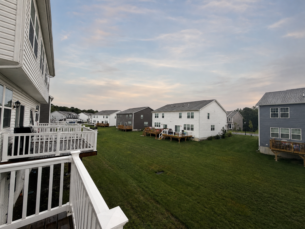 310 Mantoloking Dr - Photo 3 of 16