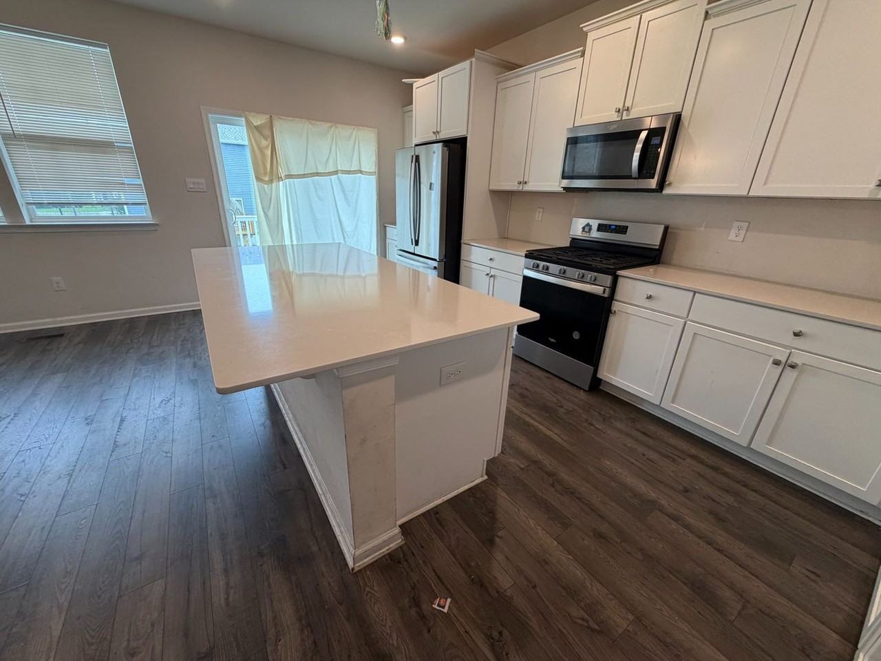 310 Mantoloking Dr - Photo 5 of 16