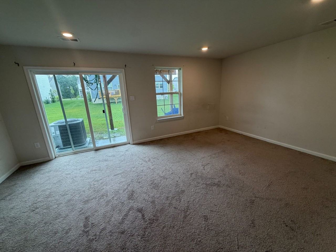 310 Mantoloking Dr - Photo 6 of 16