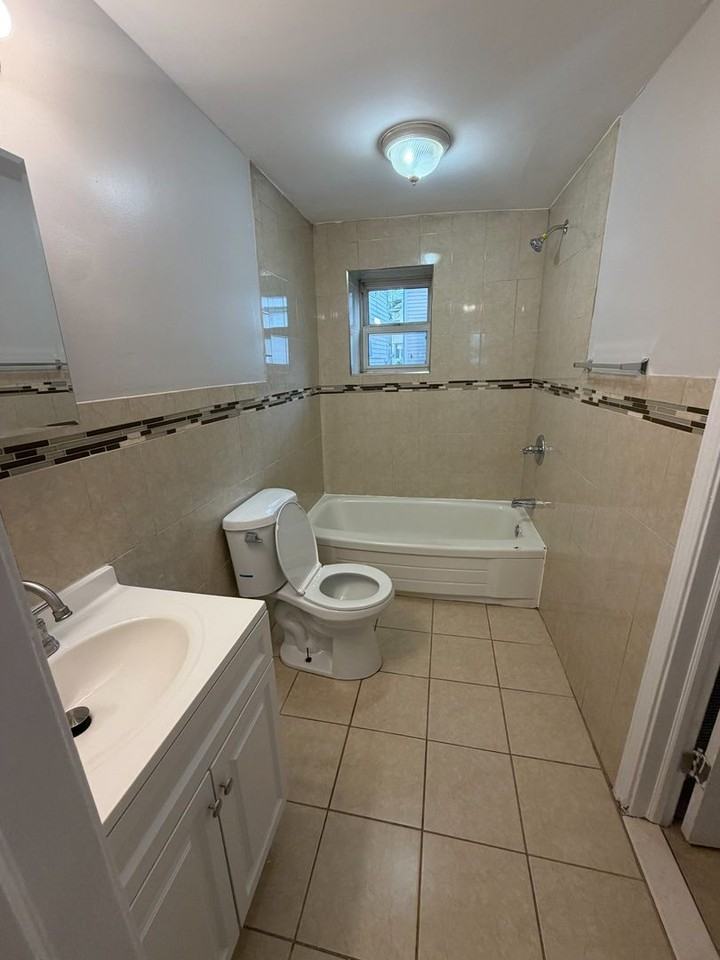12 Borden Ave - Photo 3 of 10