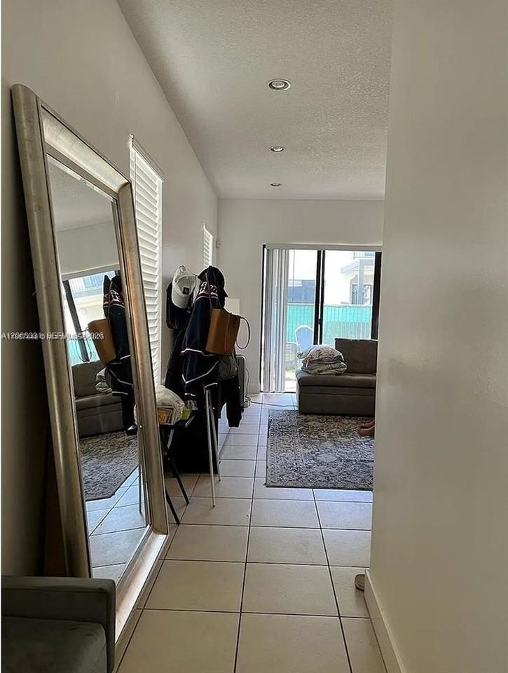 3214 3214 W 97th Street 3214, Hialeah, FL 33018 - 2041 #2041 - Photo 4 of 10