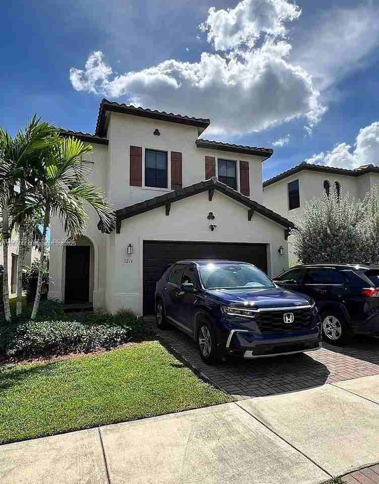 3214 3214 W 97th Street 3214, Hialeah, FL 33018 - 2041 #2041 - Photo 5 of 10