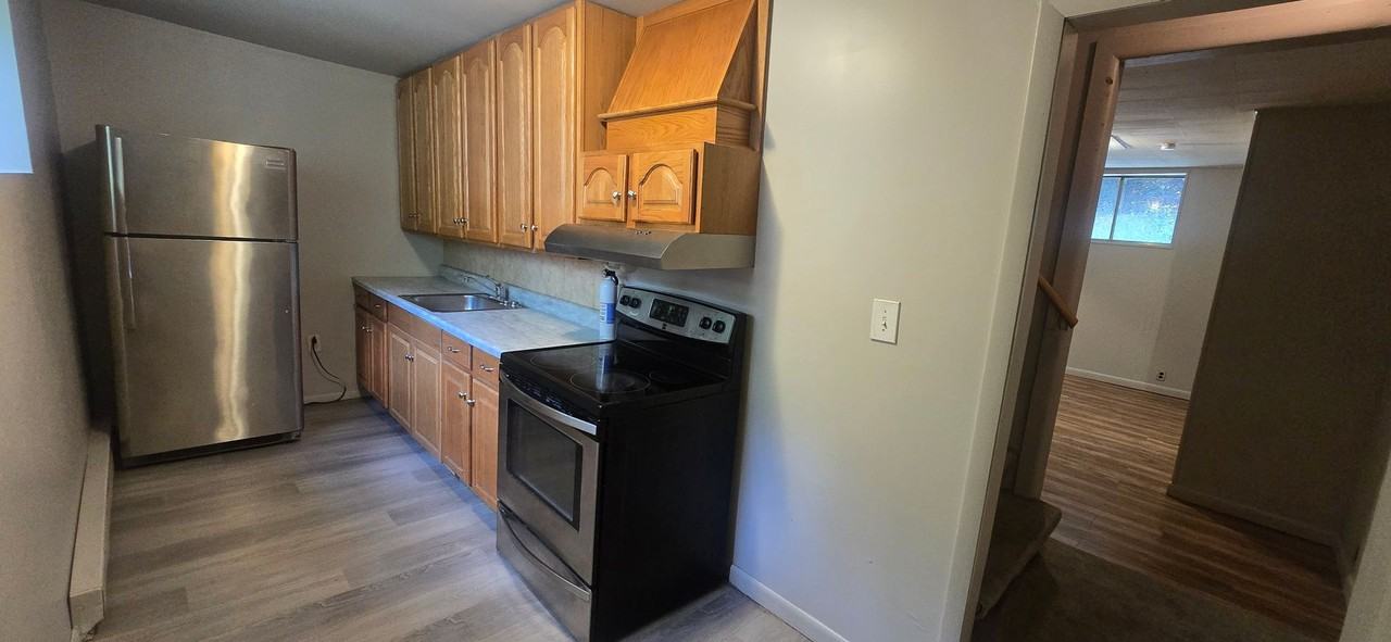 1341 Brislin Rd - Photo 3 of 7