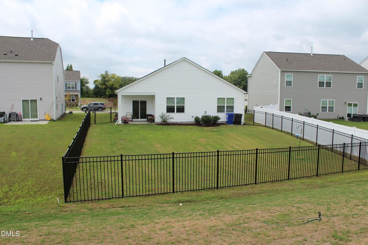 164 Ethel Ln - Photo 4 of 10