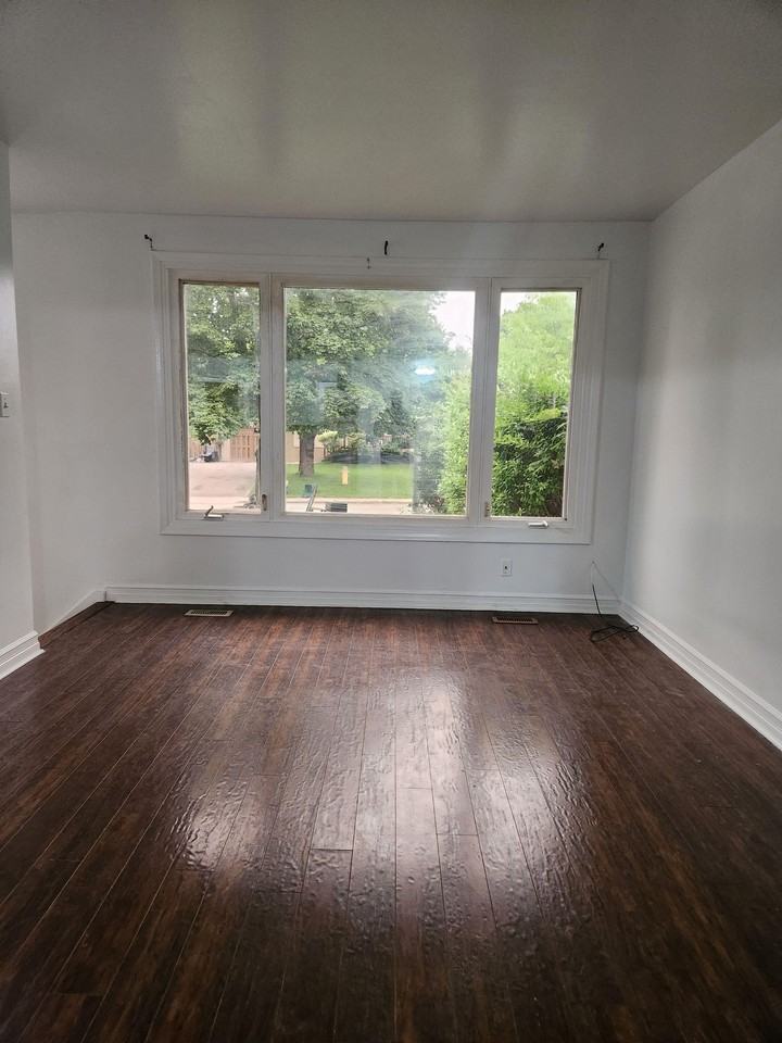 87 Tulloch Dr - Photo 2 of 16
