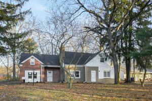featured image of 434 Hayes Rd