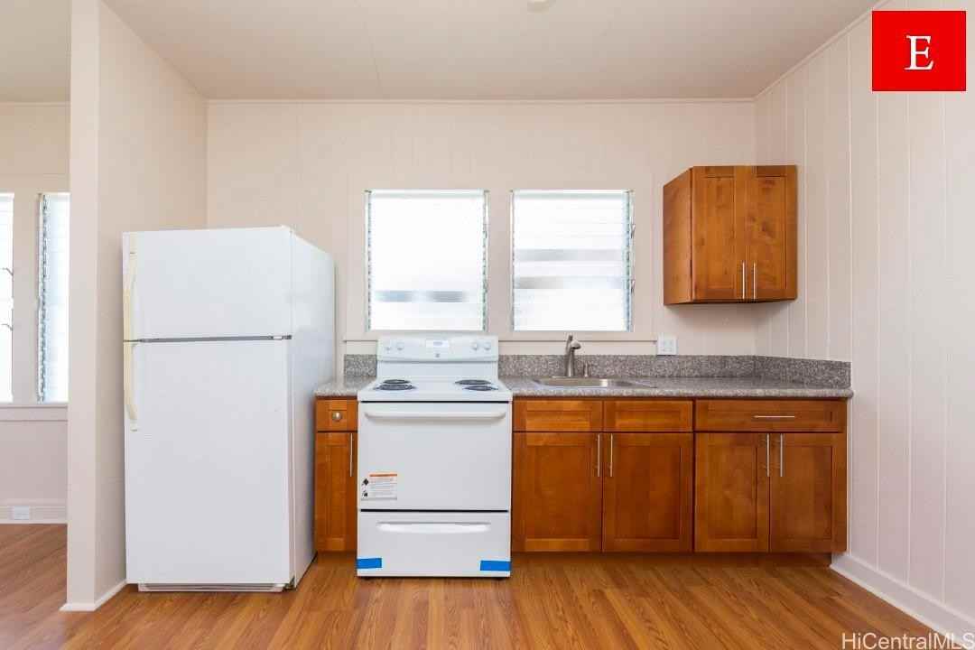 1738 Citron St #E - Photo 3 of 9