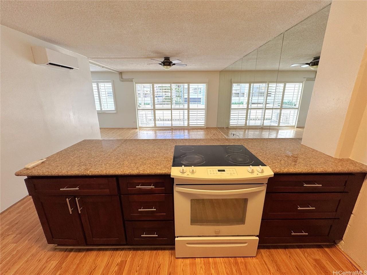411 Kaiolu St #503 - Photo 5 of 23
