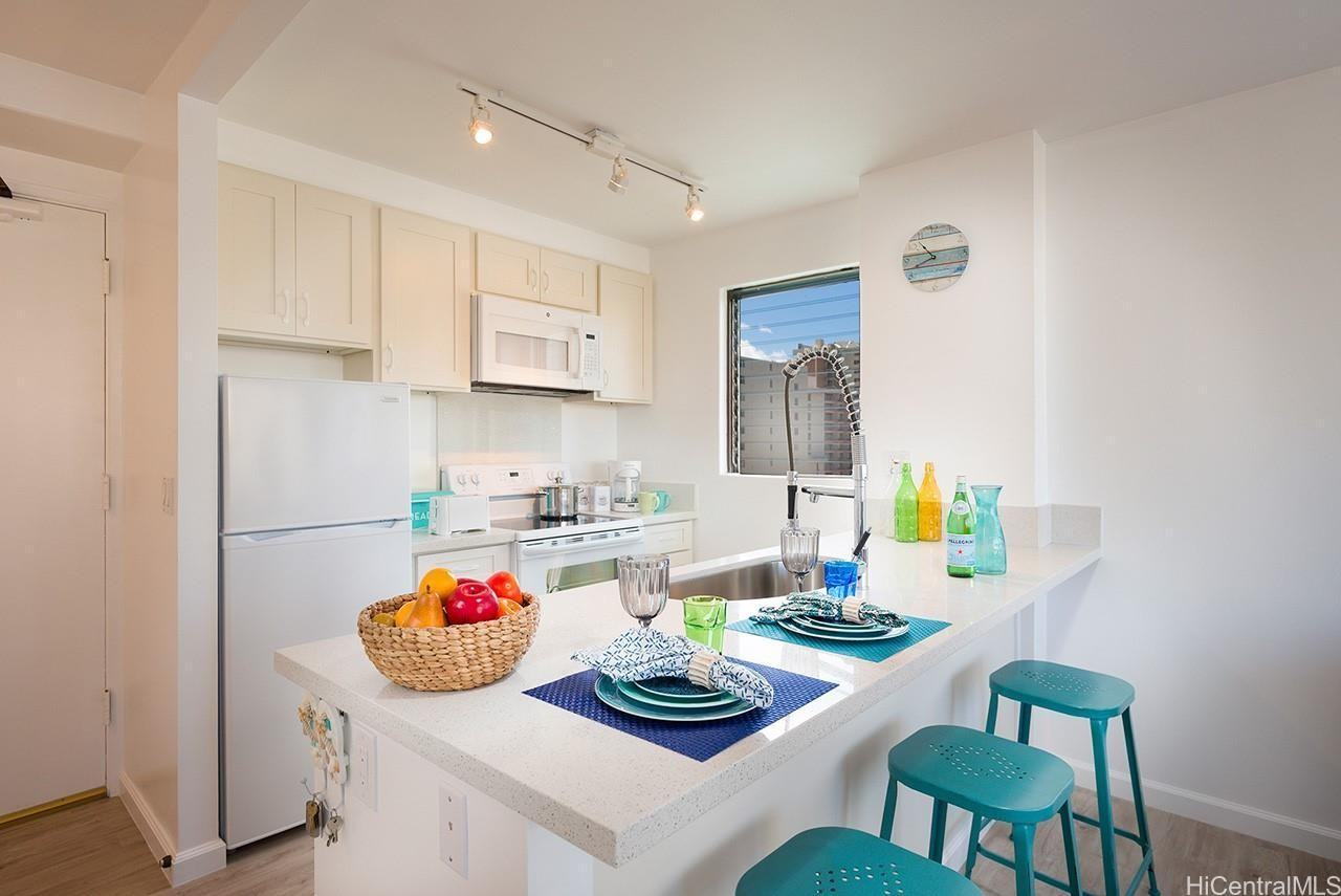 2240 Kuhio Ave #1008 - Photo 3 of 13