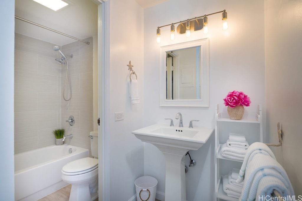 2240 Kuhio Ave #1008 - Photo 4 of 13
