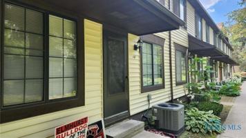 featured image of 4515 W Bancroft St #10