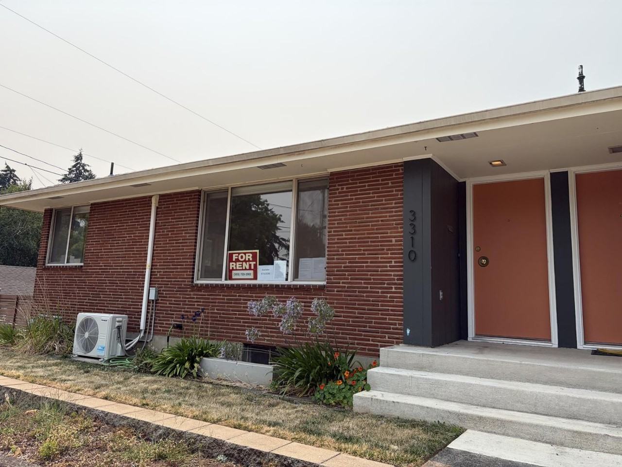 3310 Columbia St - Photo 3 of 4