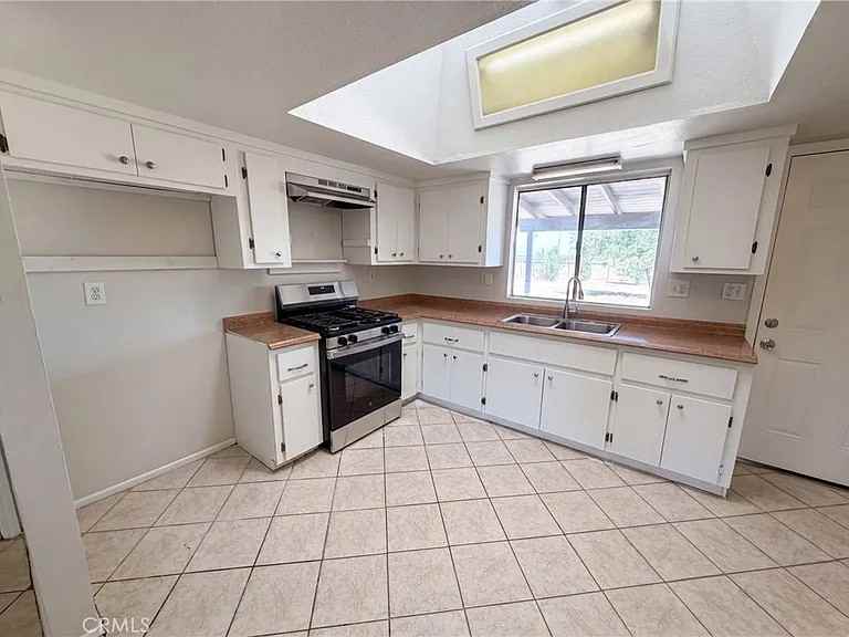 13191 El Rio Road - Photo 2 of 8
