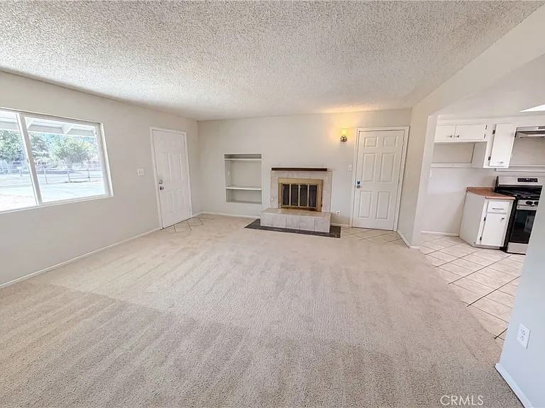 13191 El Rio Road - Photo 4 of 8