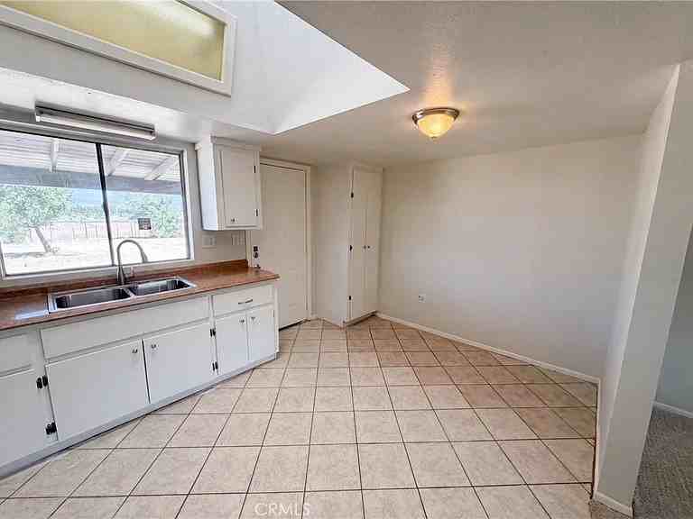 13191 El Rio Road - Photo 5 of 8