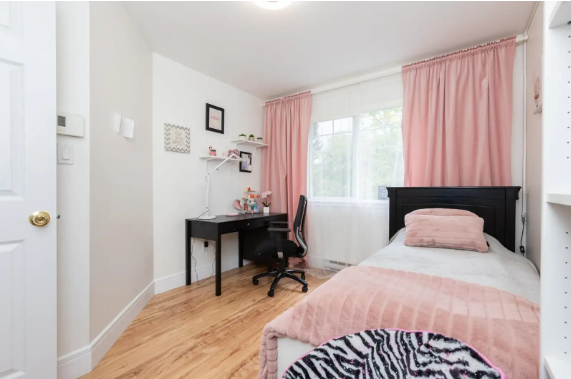 2733 Parkway Drive - Photo 7 of 16