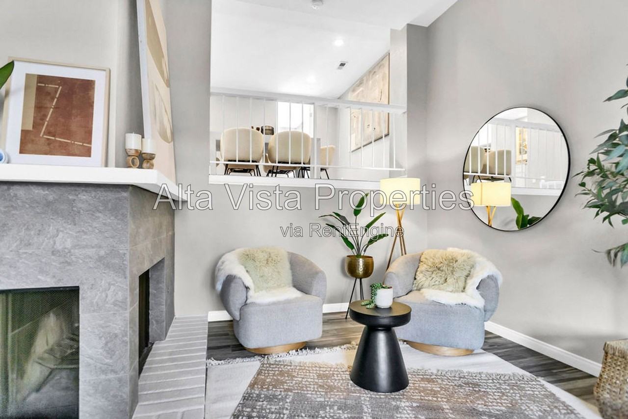 4082 Mahaila Ave #E - Photo 2 of 36