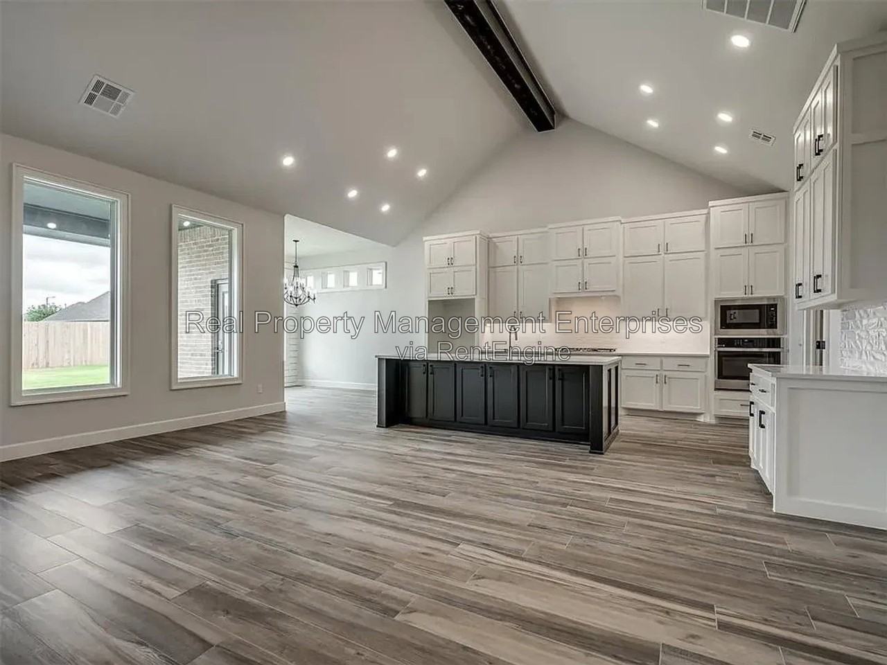 5933 Nw 158th St - Photo 6 of 33