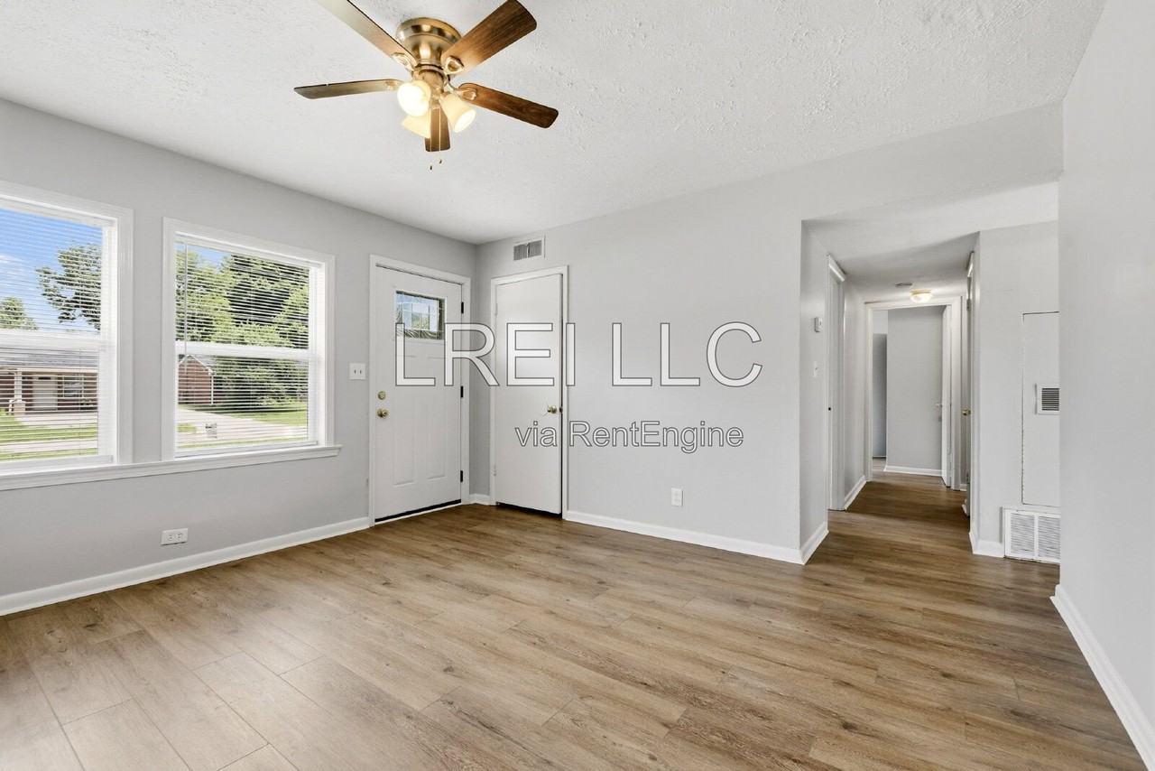5202 Rural Way - Photo 2 of 13