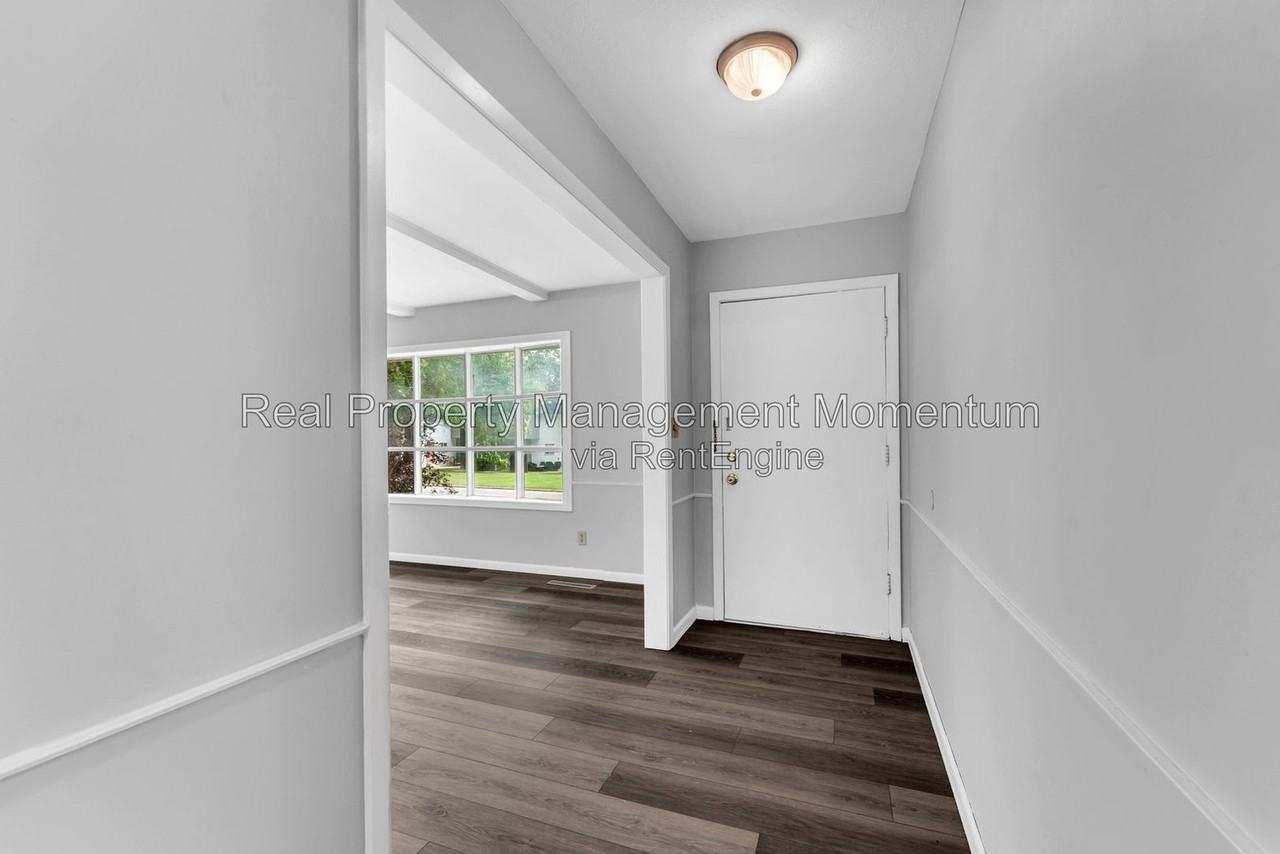 2105 S Barcliff Ave - Photo 4 of 22