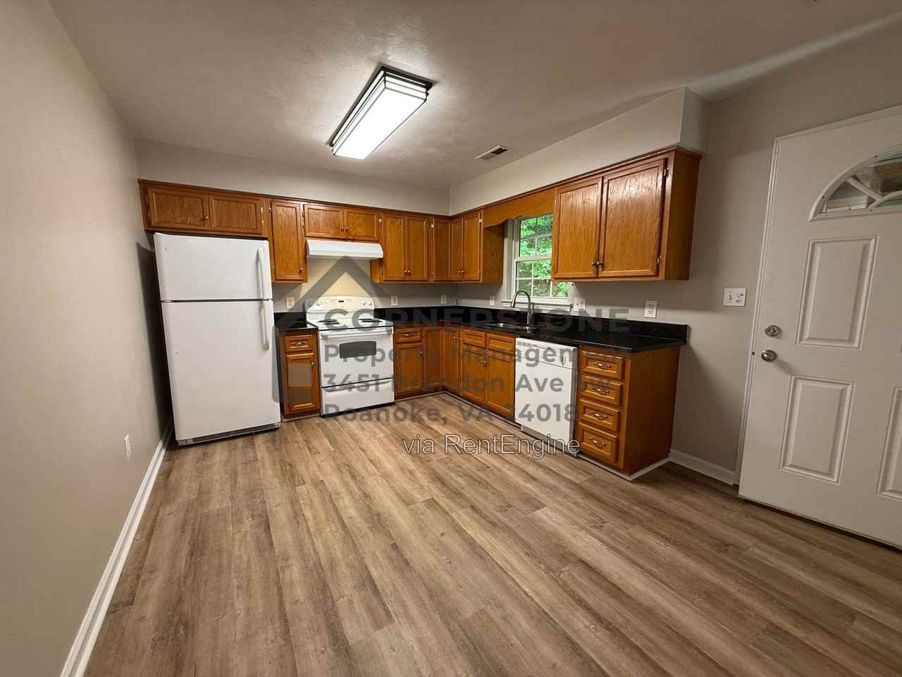 1662 Mccauley Ave - Photo 2 of 18