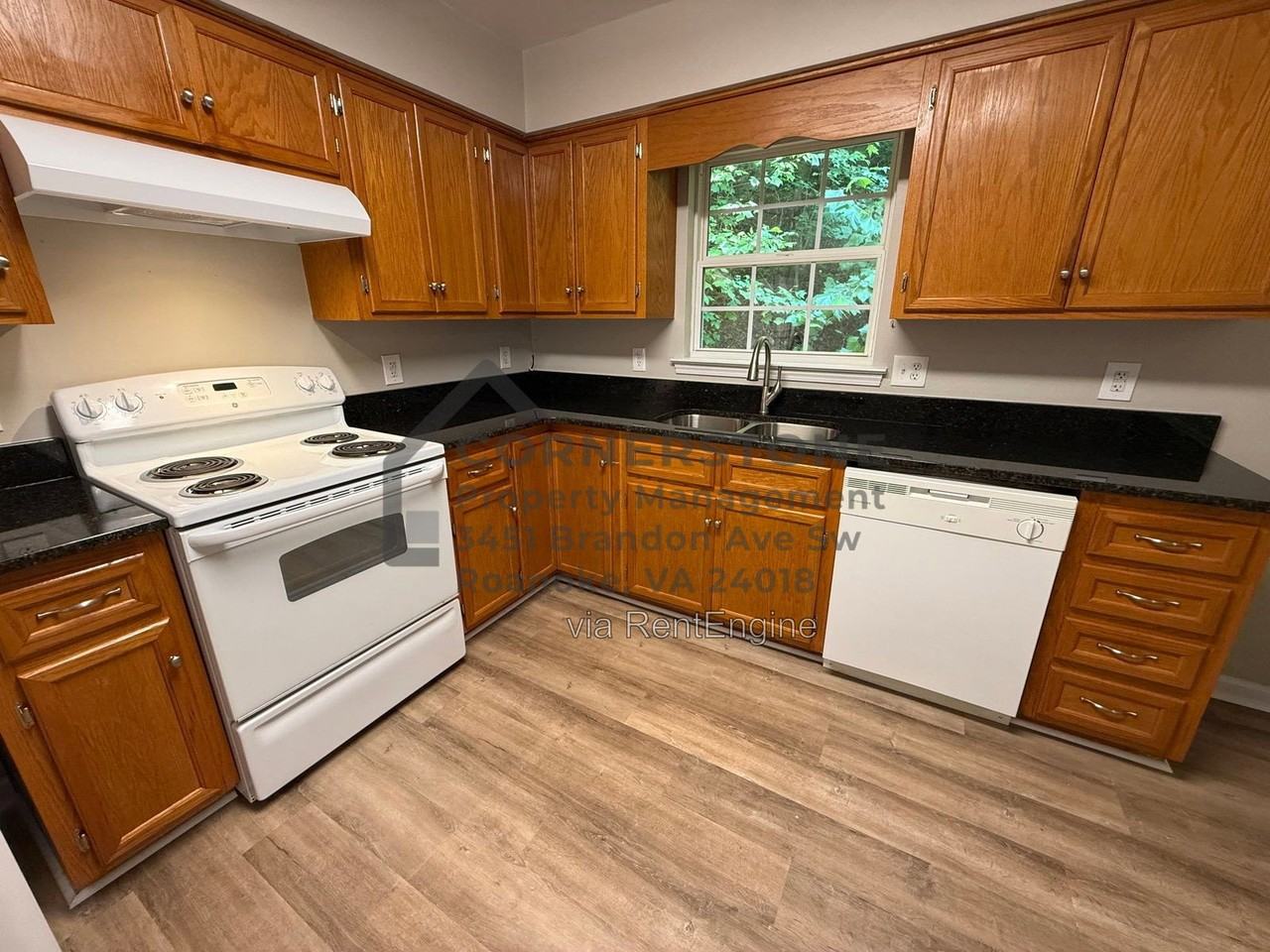 1662 Mccauley Ave - Photo 3 of 18