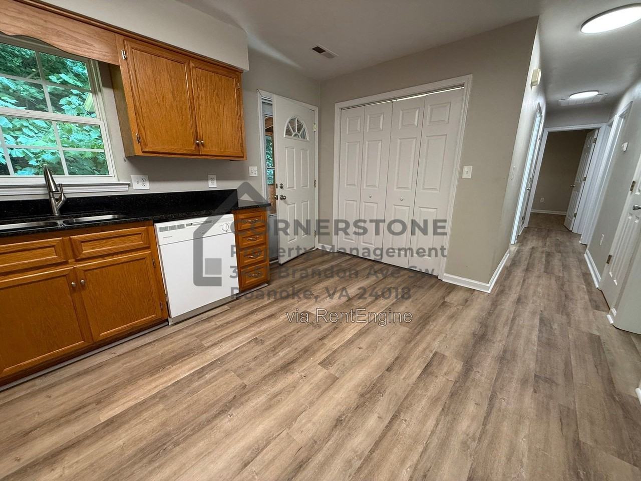 1662 Mccauley Ave - Photo 5 of 18